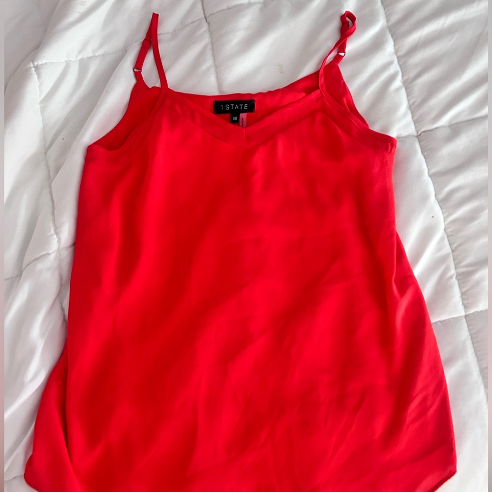 1.STATE CHIFFON INSET V-NECK TANK